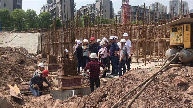 建筑资质挂靠与加盟：本质区别与选择要点